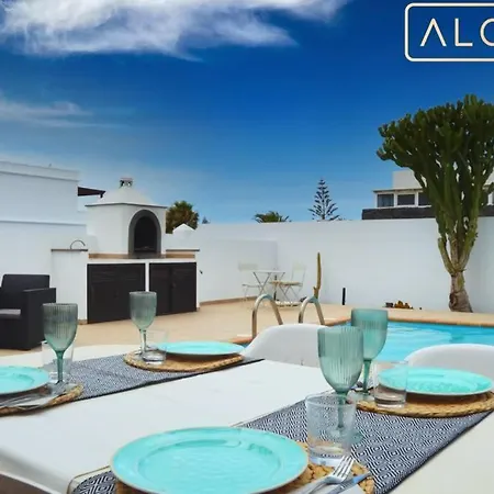 Timanfaya Heatable Pool, Afternoon Sun And Spacious Terrace *
