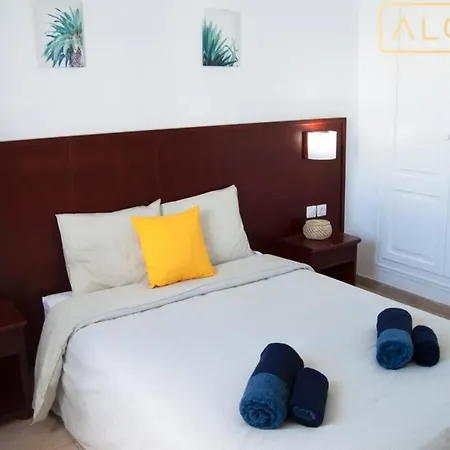 Timanfaya Heatable Pool, Afternoon Sun And Spacious Terrace Holiday home *