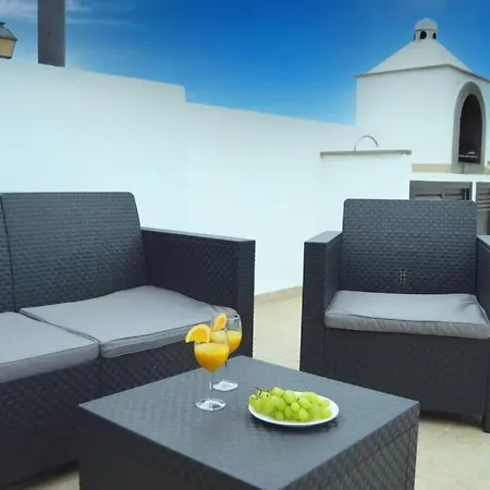 Casa de Férias Timanfaya Heatable Pool, Afternoon Sun And Spacious Terrace Playa Blanca (Lanzarote)